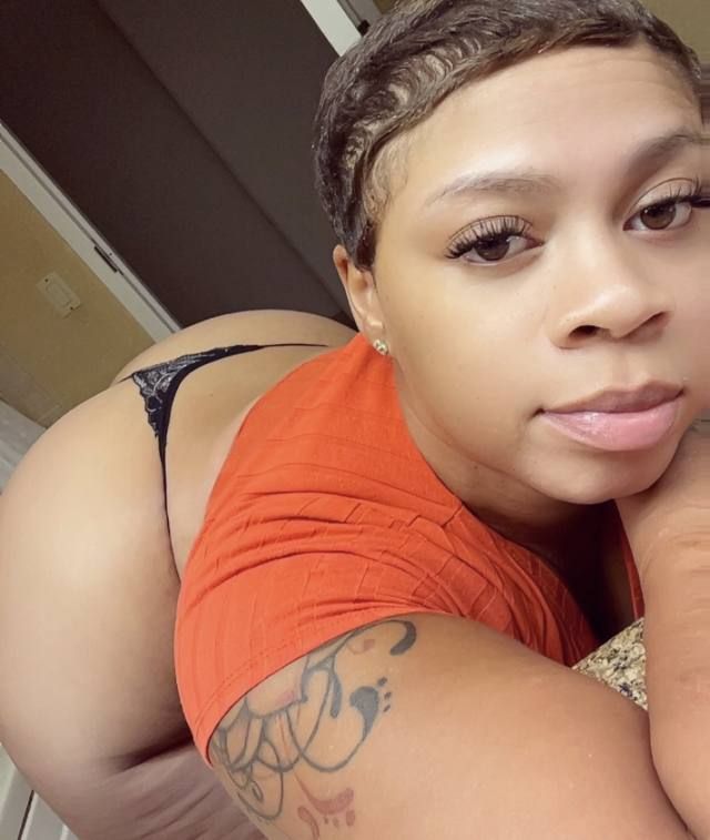 Your Hot naughty girl is available in your city for maximum fun and pleasure text me to have an unforgettable experience 🥵🥵🍇🍇 - Image 2